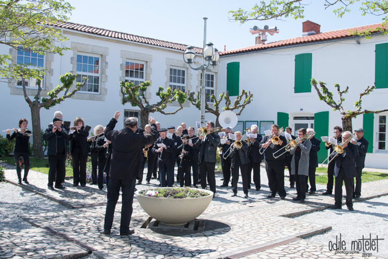 ouverture en fanfare